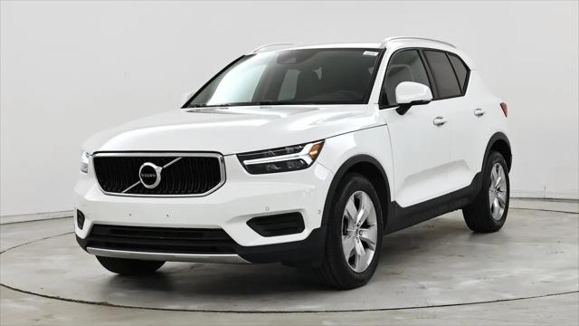 2019 Volvo XC40 T5 Momentum