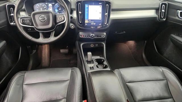 2019 Volvo XC40 T5 Momentum