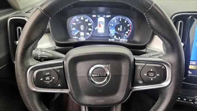2019 Volvo XC40 T5 Momentum