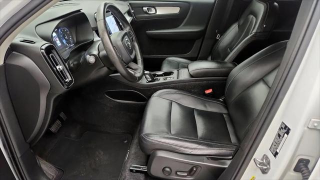 2019 Volvo XC40 T5 Momentum