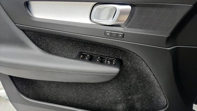 2019 Volvo XC40 T5 Momentum