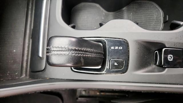 2019 Volvo XC40 T5 Momentum