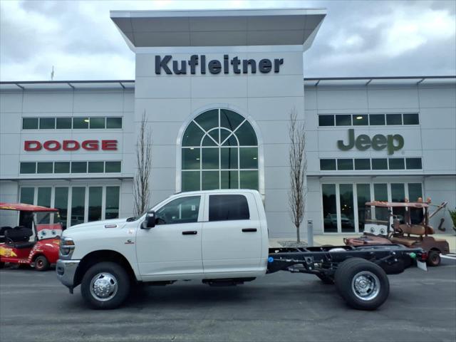 2026 RAM 3500 Chassis RAM 3500 TRADESMAN CREW CAB CHASSIS 4X4 60 CA