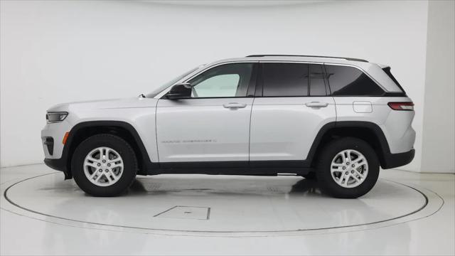 2024 Jeep Grand Cherokee Laredo 4x2