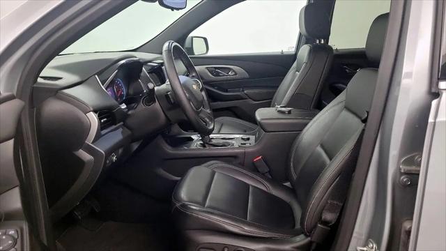 2023 Chevrolet Traverse AWD LT Leather