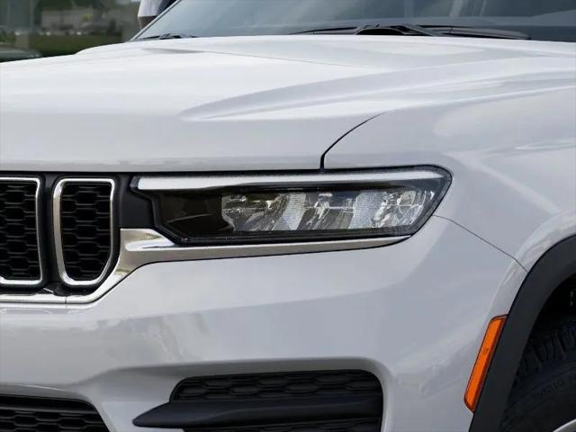 2026 Jeep Grand Cherokee Laredo 4x4