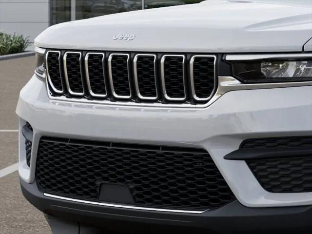 2026 Jeep Grand Cherokee Laredo 4x4