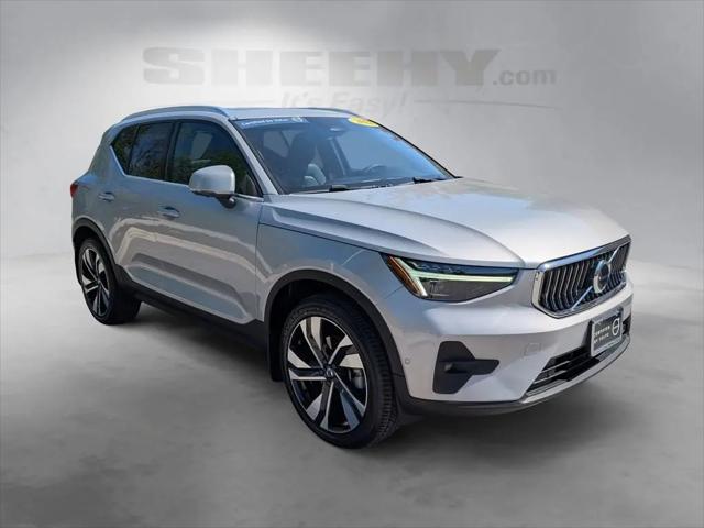 2023 Volvo XC40 B5 Ultimate Bright Theme