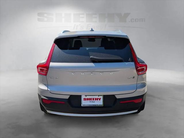 2023 Volvo XC40 B5 Ultimate Bright Theme