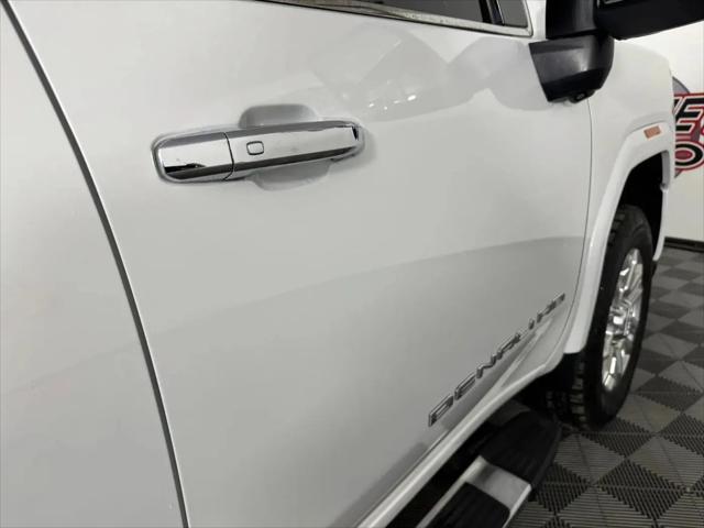 2022 GMC Sierra 2500HD 4WD Crew Cab Standard Bed Denali
