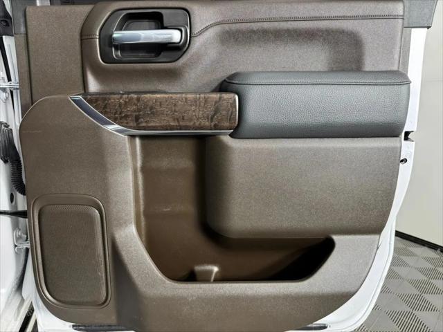 2022 GMC Sierra 2500HD 4WD Crew Cab Standard Bed Denali
