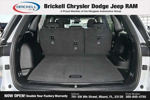 2026 Jeep Grand Cherokee Laredo 4x2
