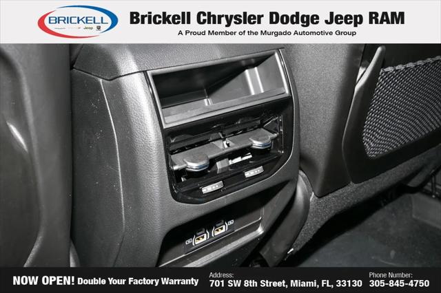 2026 Jeep Grand Cherokee Laredo 4x2