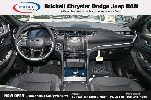 2026 Jeep Grand Cherokee Laredo 4x2