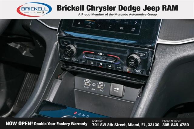 2026 Jeep Grand Cherokee Laredo 4x2