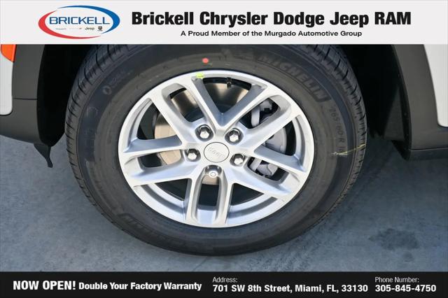 2026 Jeep Grand Cherokee Laredo 4x2