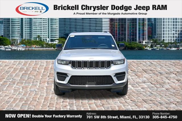 2026 Jeep Grand Cherokee Laredo 4x2