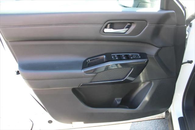 2022 Nissan Pathfinder SV 2WD