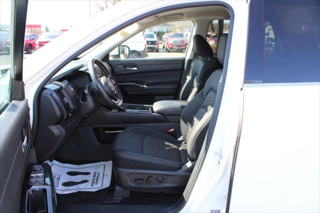 2022 Nissan Pathfinder SV 2WD