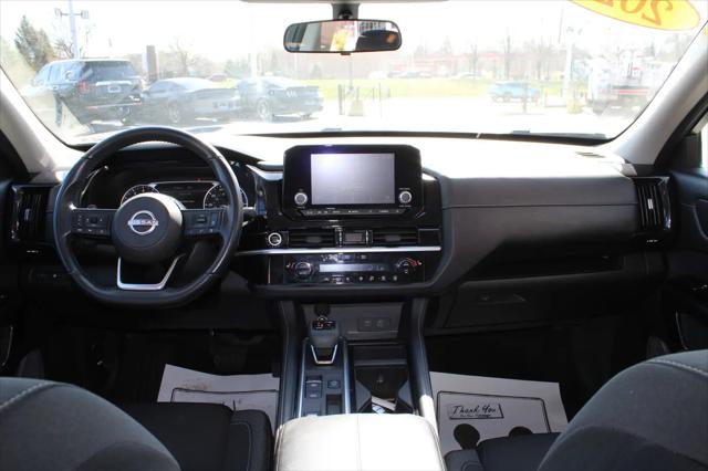 2022 Nissan Pathfinder SV 2WD