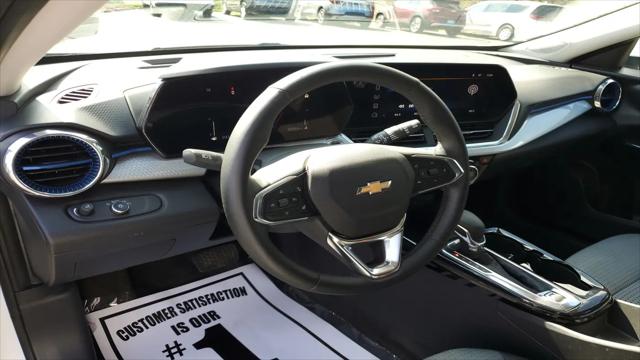 2025 Chevrolet Trax FWD LT