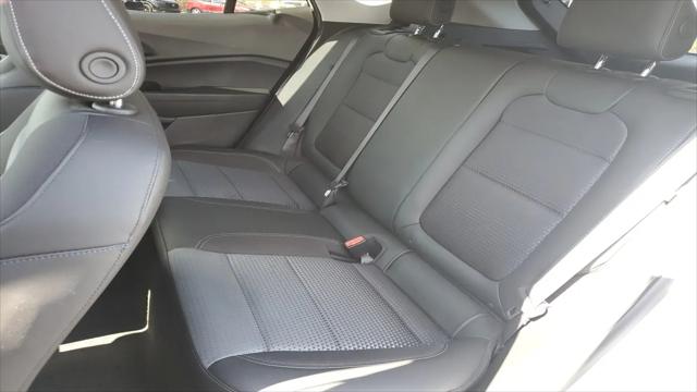 2025 Chevrolet Trax FWD LT