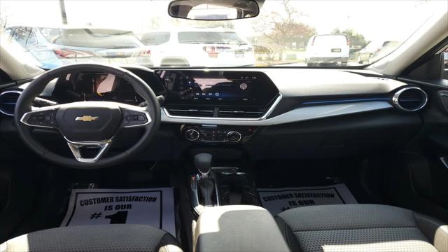 2025 Chevrolet Trax FWD LT