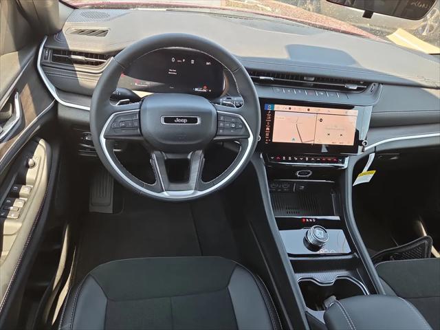 2026 Jeep Grand Cherokee Altitude 4x2