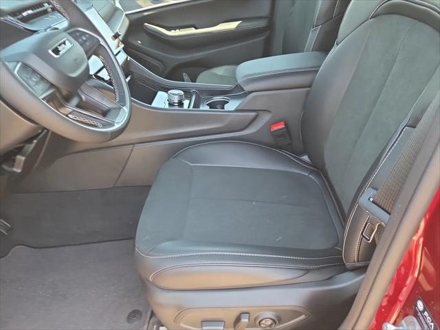 2026 Jeep Grand Cherokee Altitude 4x2