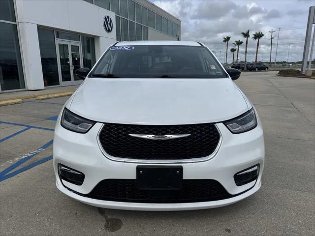 2024 Chrysler Pacifica Hybrid Select