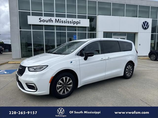 2024 Chrysler Pacifica Hybrid Select for sale in D'Iberville, MS