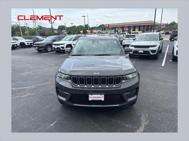 2026 Jeep Grand Cherokee Altitude 4x4 for sale in Florissant, MO