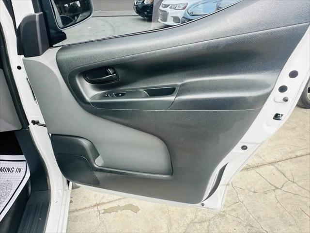 2017 Nissan NV200 SV