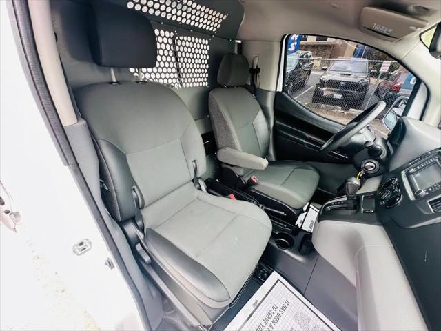 2017 Nissan NV200 SV