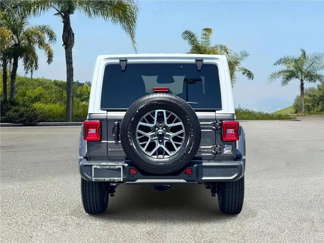 2026 Jeep Wrangler 4-Door Sahara 4x4