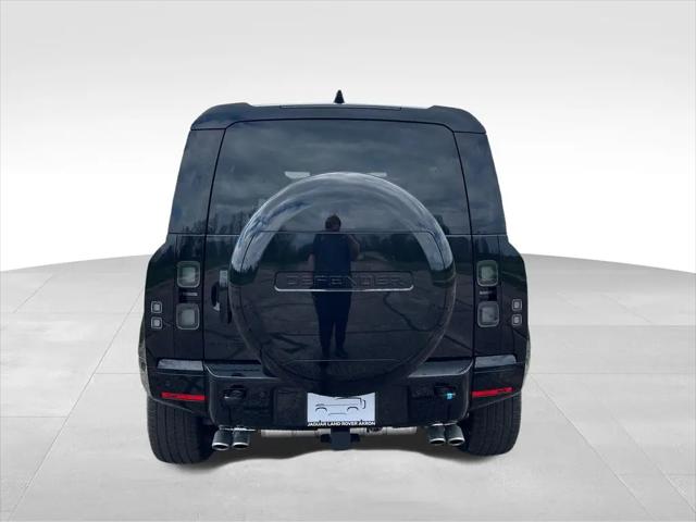 2026 Land Rover Defender P525 V8