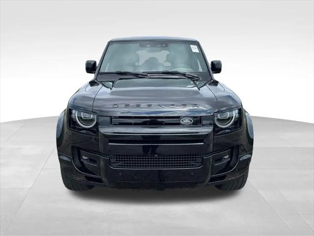 2026 Land Rover Defender P525 V8