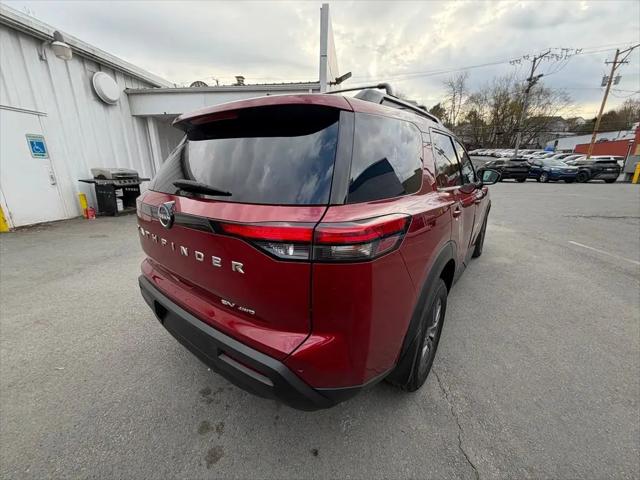 2024 Nissan Pathfinder SV 4WD