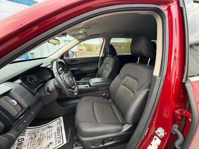 2024 Nissan Pathfinder SV 4WD