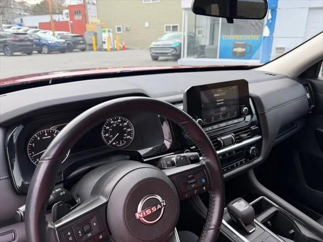 2024 Nissan Pathfinder SV 4WD