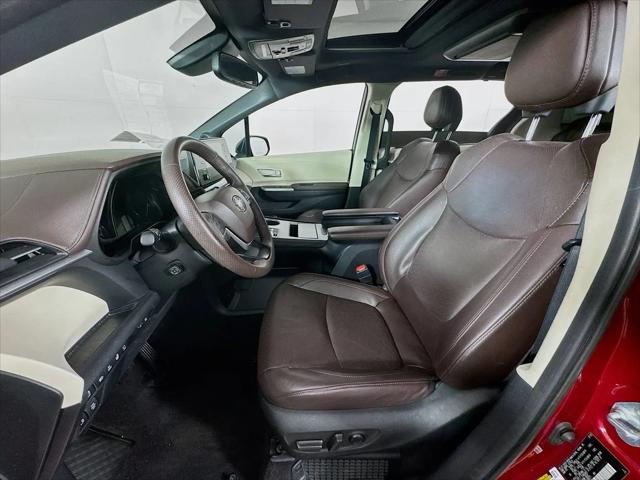 2023 Toyota Sienna Platinum