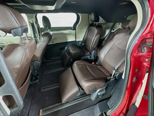 2023 Toyota Sienna Platinum