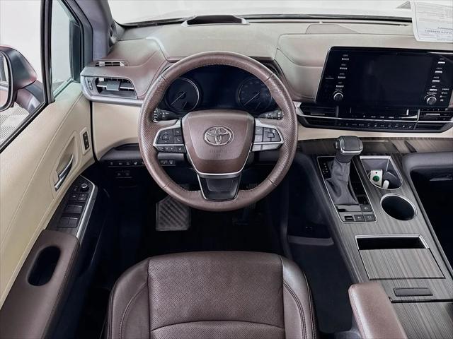 2023 Toyota Sienna Platinum
