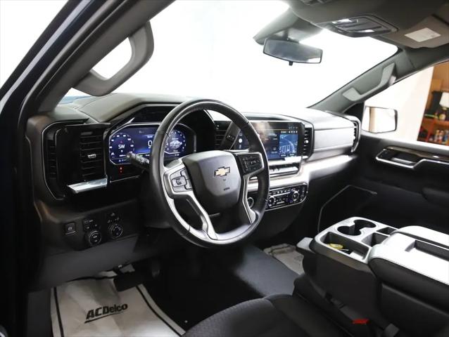 2022 Chevrolet Silverado 1500 4WD Crew Cab Short Bed LT with 2FL