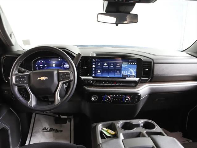 2022 Chevrolet Silverado 1500 4WD Crew Cab Short Bed LT with 2FL