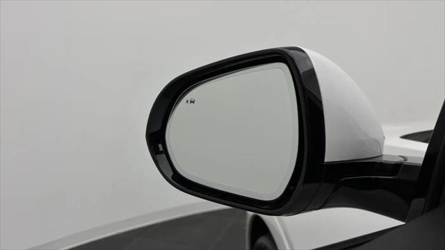 2024 Buick NV Avenir FWD