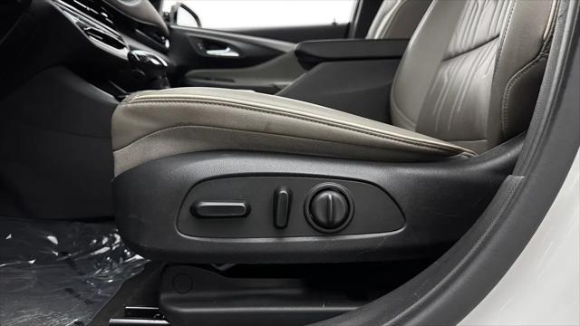 2024 Buick NV Avenir FWD