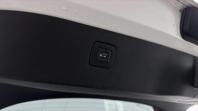 2024 Buick NV Avenir FWD