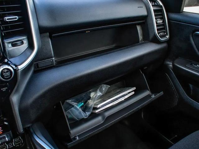 2024 Ram 1500 Big Horn Crew Cab 4x4 5'7" Box