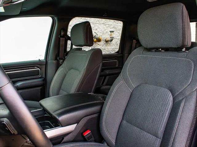 2024 Ram 1500 Big Horn Crew Cab 4x4 5'7" Box